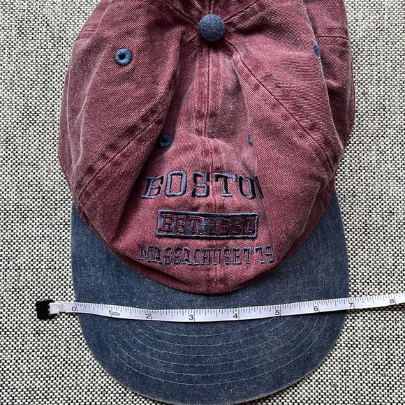 Newhattan Boston Baseball Cap with adjustable strap - Picture 16 of 17